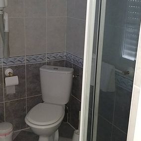 douche et toilettes